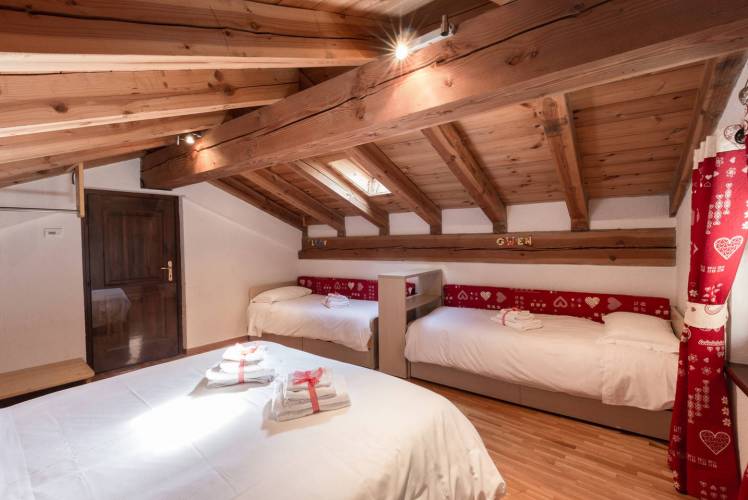 Residence Le Petit Coeur - Single beds family room La Rozoou chalet 